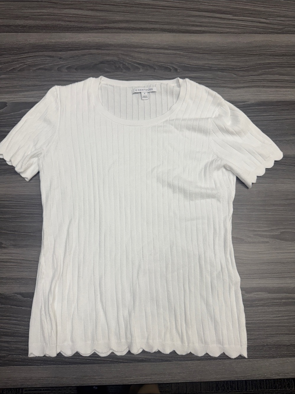 41 Hawthorn White Ribbed Scallop Edge Short Sleeve Tee
